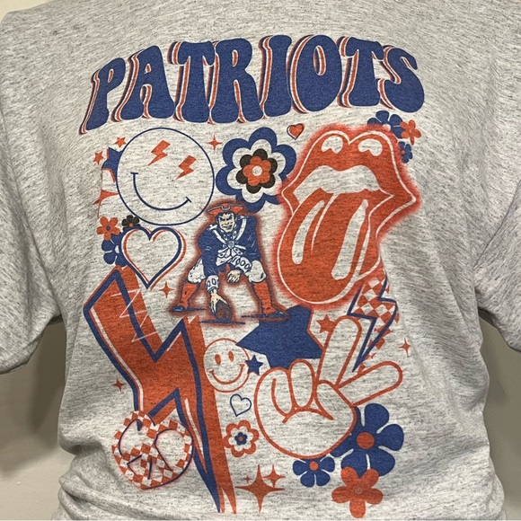 Patriots New England | School Spirit Gildan Gray Red Blue T Shirt Adult Large - Picture 2 of 6